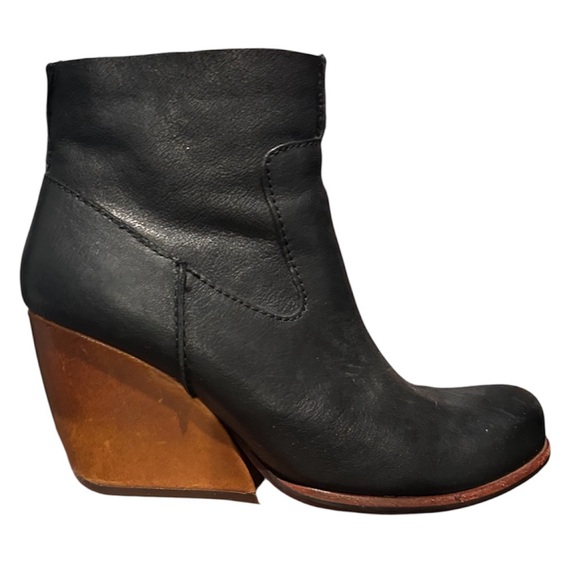 Kork-Ease Shoes - Kork-Ease Black Natalya Leather Wedge Ankle Bootie with Stacked Heel - Women’s 7